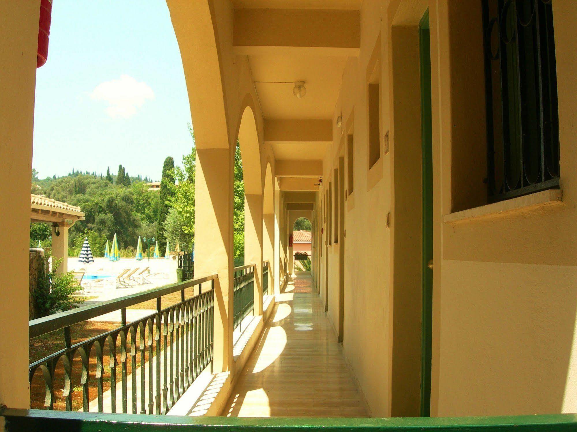 Villa Karmar Hotel Apartments Dassia  Exterior foto