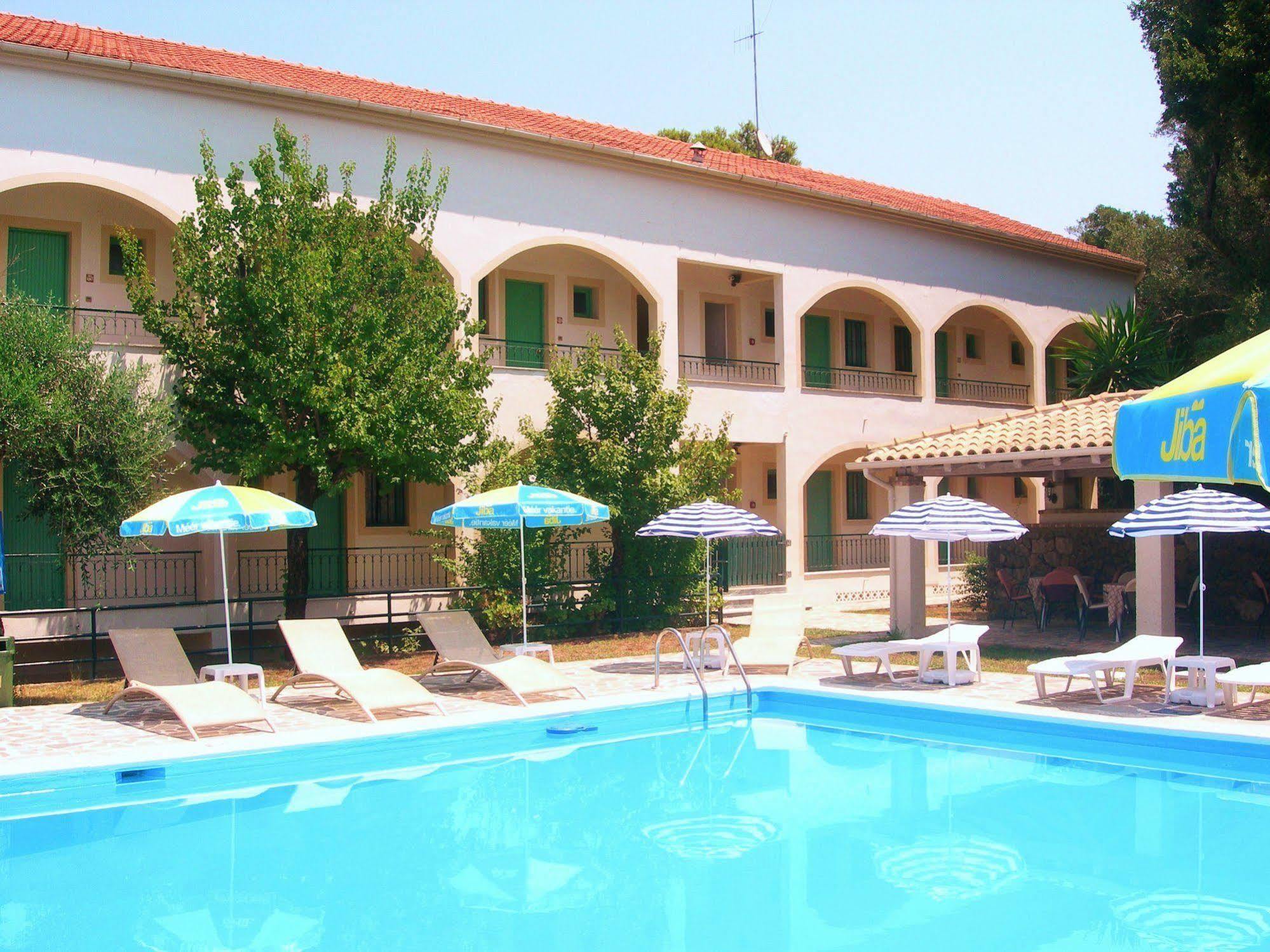 Villa Karmar Hotel Apartments Dassia  Exterior foto