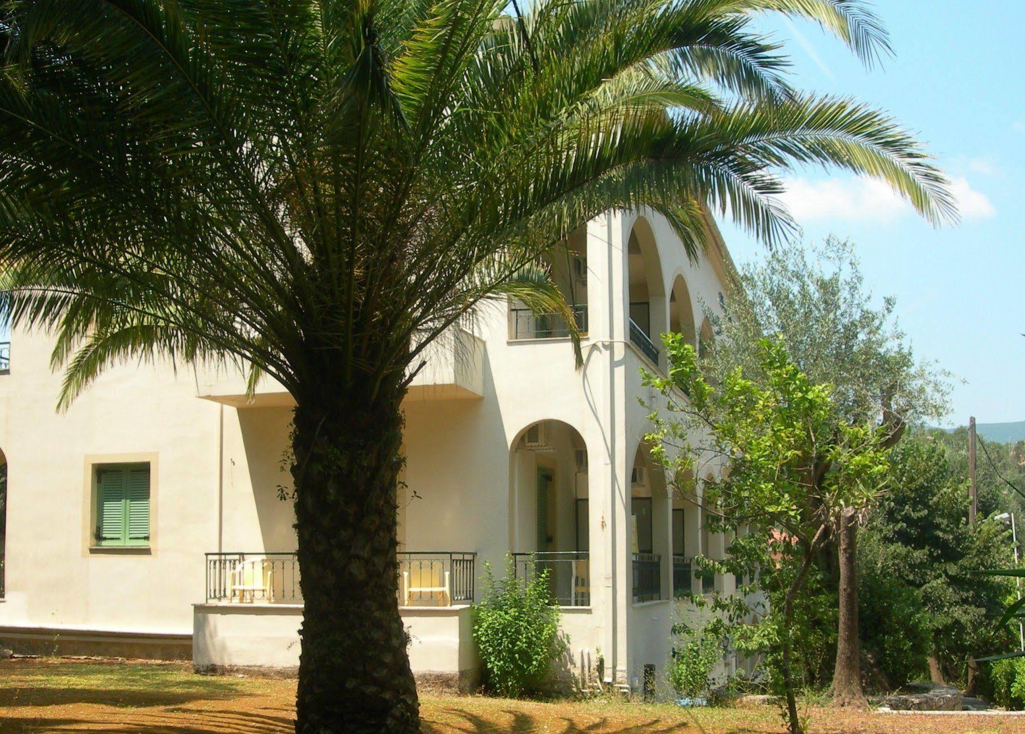 Villa Karmar Hotel Apartments Dassia  Exterior foto