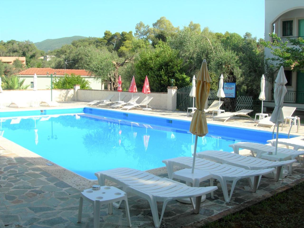 Villa Karmar Hotel Apartments Dassia  Exterior foto